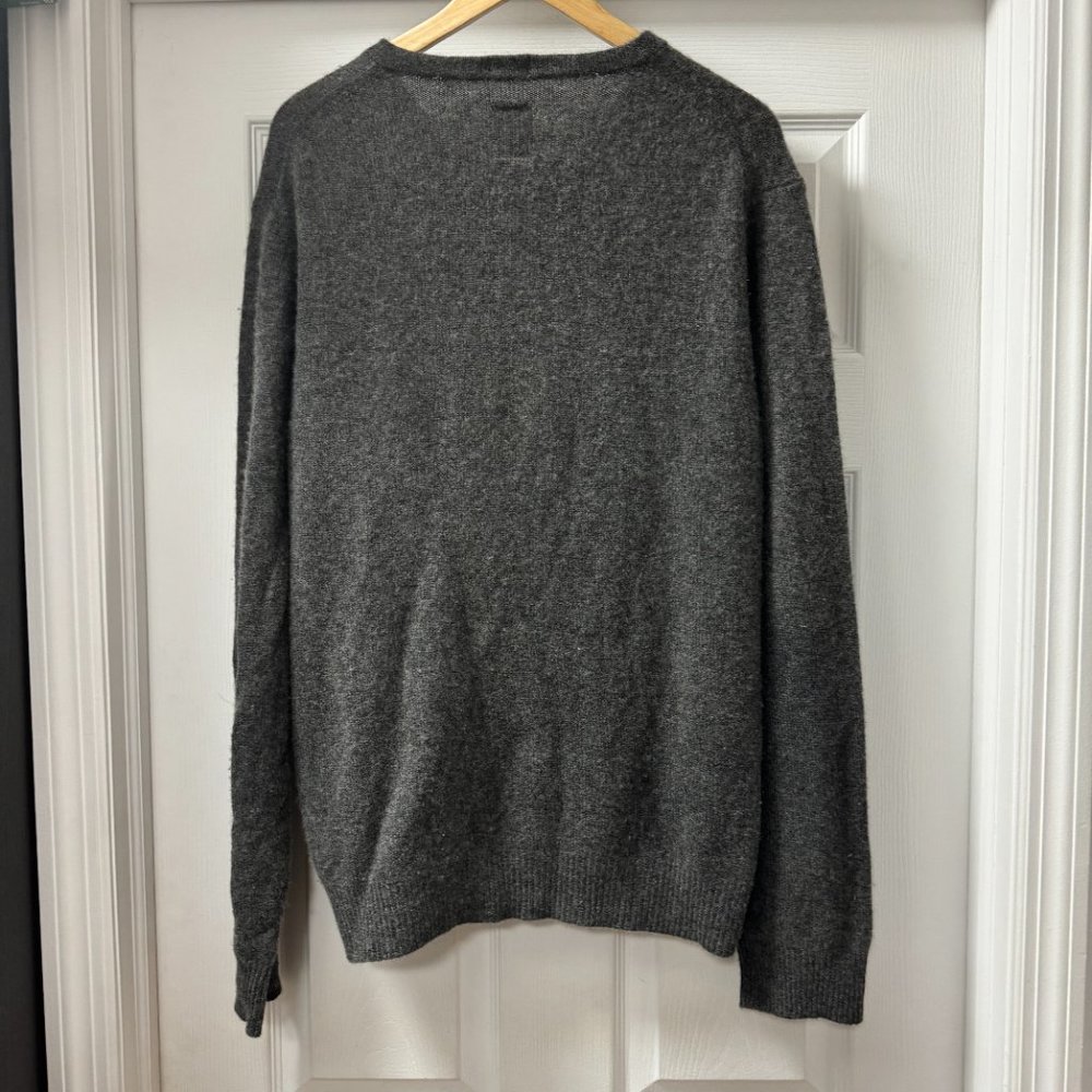 Article 365 Charcoal Grey Cashmere Sweater Size XL - Picture 2 of 6